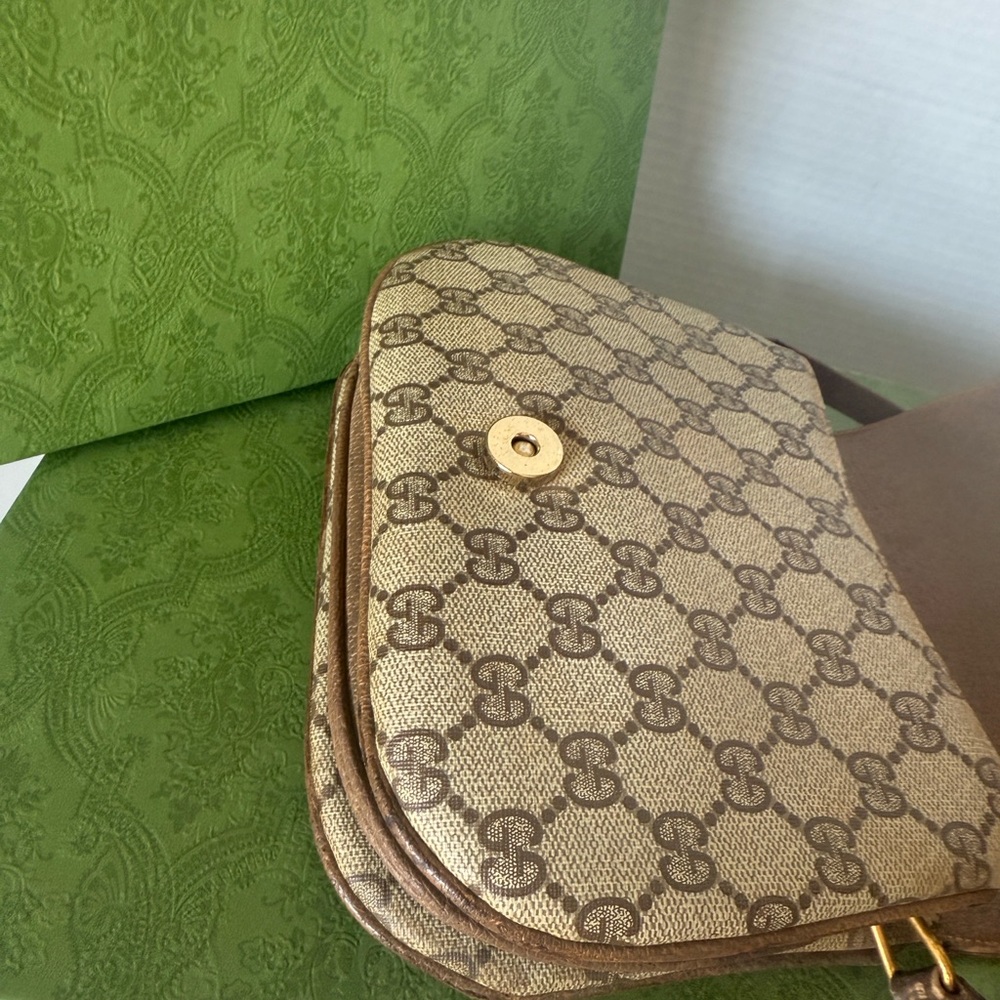 Authentic Crossbody/Shoulder Bag Gucci. - Picture 9 of 17